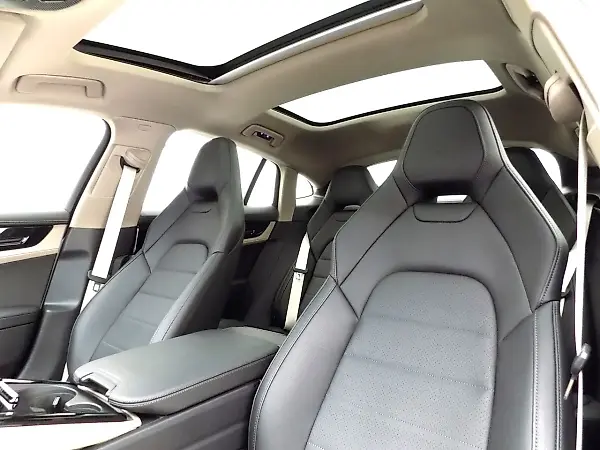 Porsche Panamera 4 E-hybrid - Imagem 7