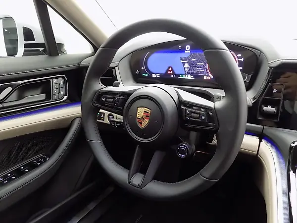 Porsche Panamera 4 E-hybrid - Imagem 11