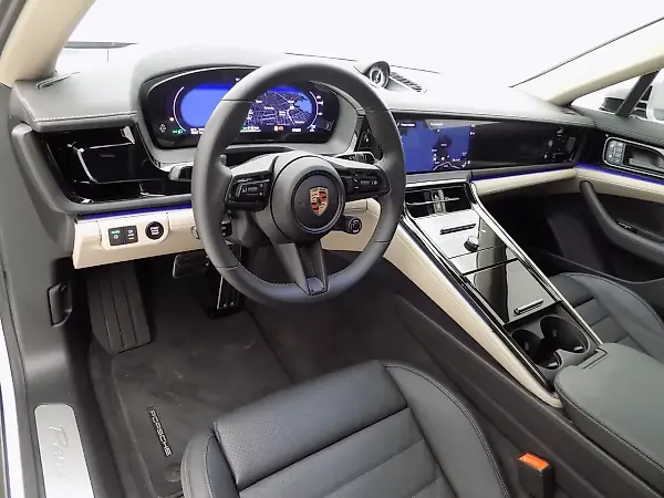 Porsche Panamera 4 E-hybrid - Imagem 14