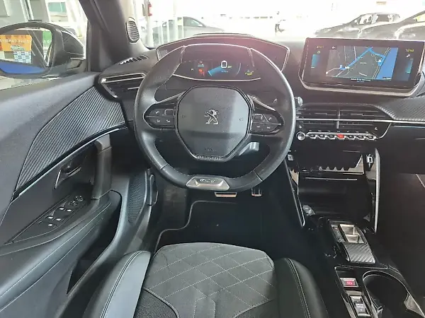 Peugeot E-2008 - Imagem 10