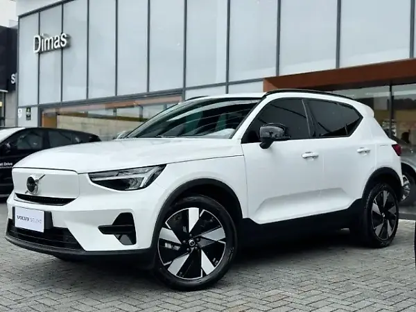 Volvo EX40 - Imagem 2