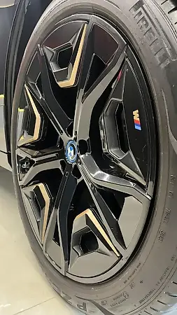 BMW Ix - Imagem 8