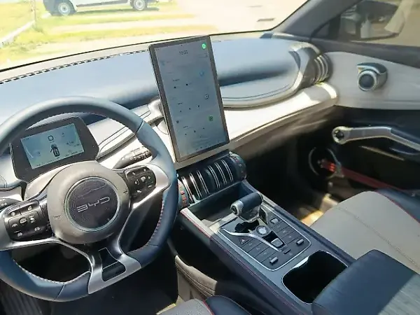 BYD Yuan Plus - Imagem 12