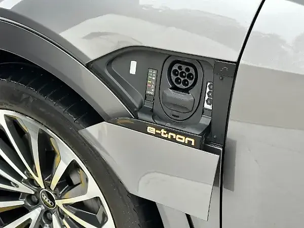 Audi E-tron S - Imagem 6