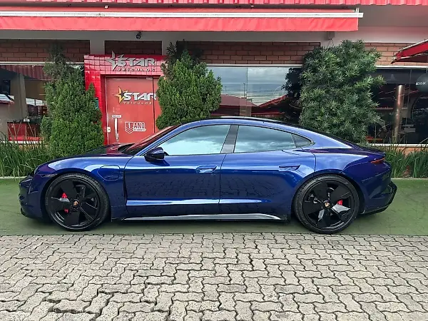 Porsche Taycan - Imagem 8