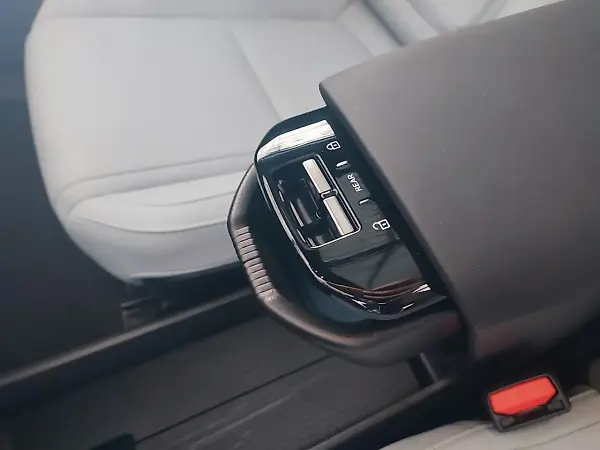 Volvo EX30 - Imagem 16