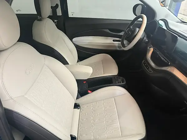 Fiat 500e - Imagem 12