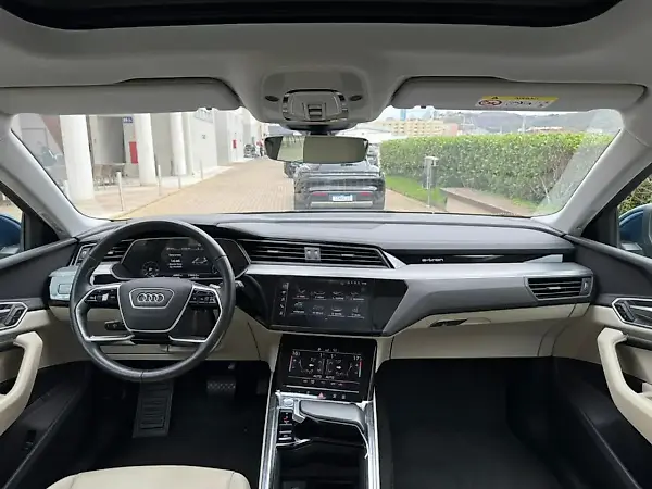 Audi E-tron - Imagem 17