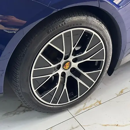 Porsche Taycan - Imagem 7