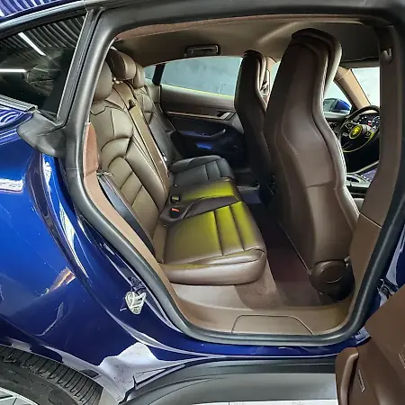 Porsche Taycan - Imagem 14