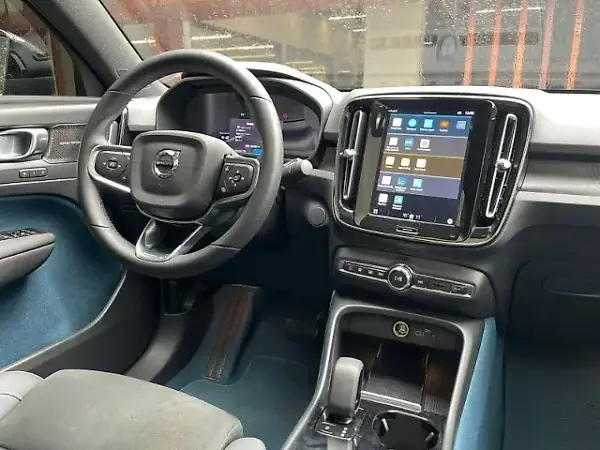 Volvo C40 Recharge - Imagem 17