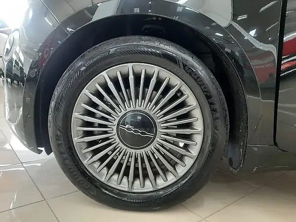 Fiat 500e - Imagem 9