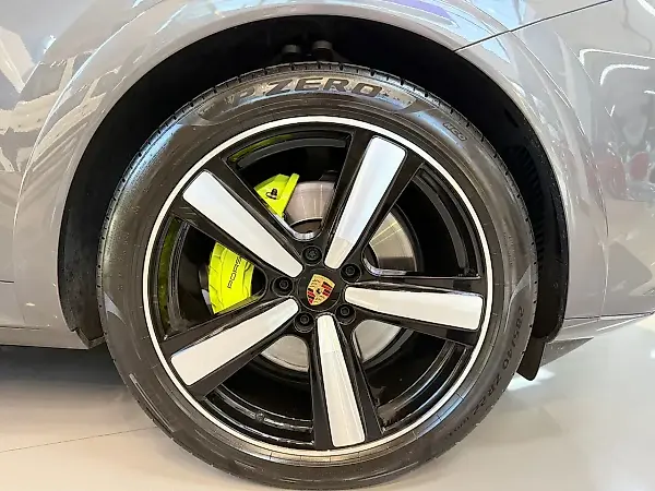 Porsche Cayenne E-hybrid - Imagem 7