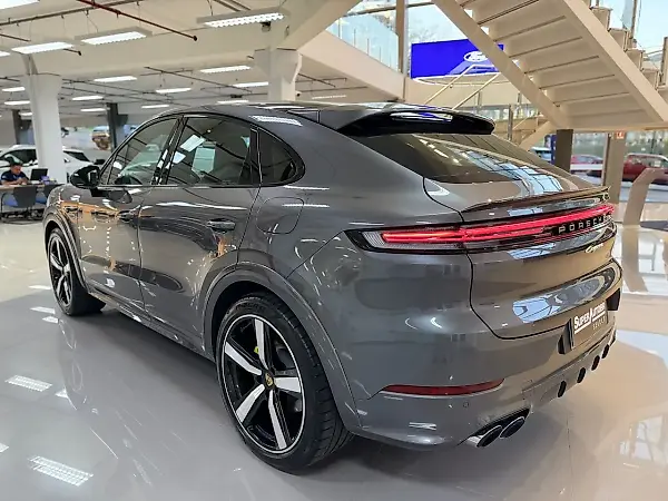 Porsche Cayenne E-hybrid - Imagem 6