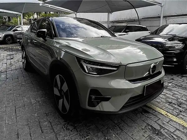 Volvo C40 Recharge - Imagem 1