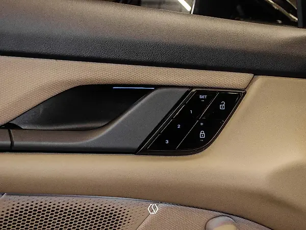 Porsche Taycan - Imagem 6