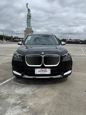 BMW IX1 - Imagem 1
