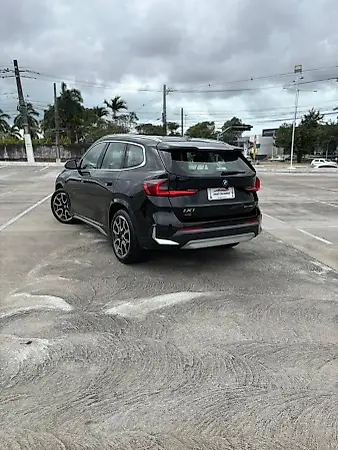 BMW IX1 - Imagem 8