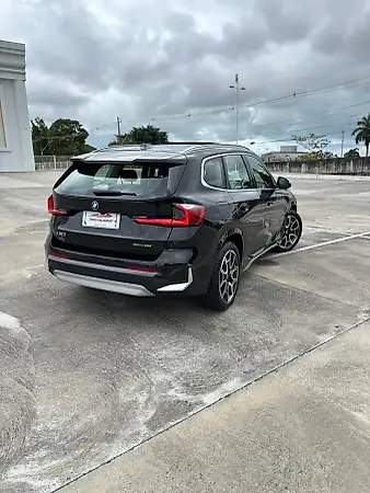 BMW IX1 - Imagem 9