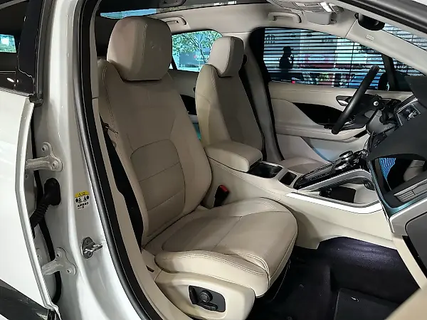 Jaguar I-pace - Imagem 11