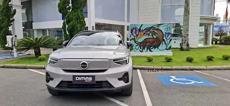 Volvo XC40 Recharge - Imagem 8