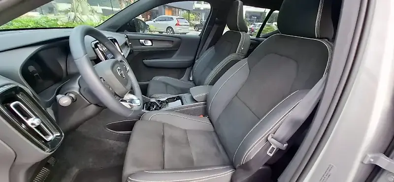 Volvo XC40 Recharge - Imagem 12