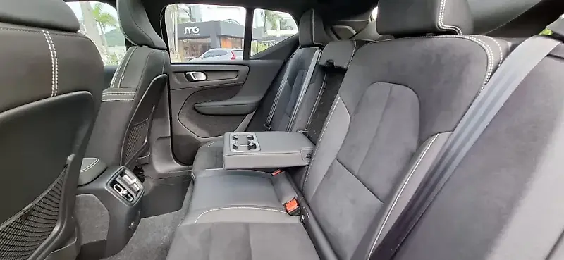 Volvo XC40 Recharge - Imagem 16
