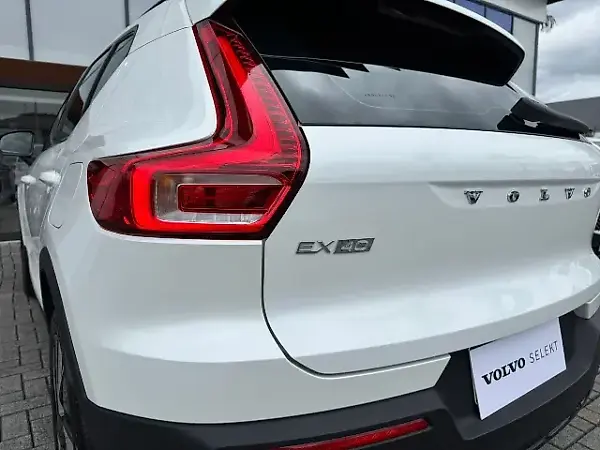 Volvo EX40 - Imagem 3