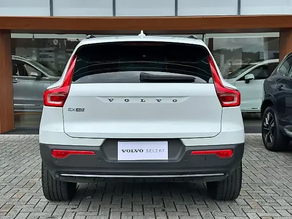 Volvo EX40 - Imagem 8