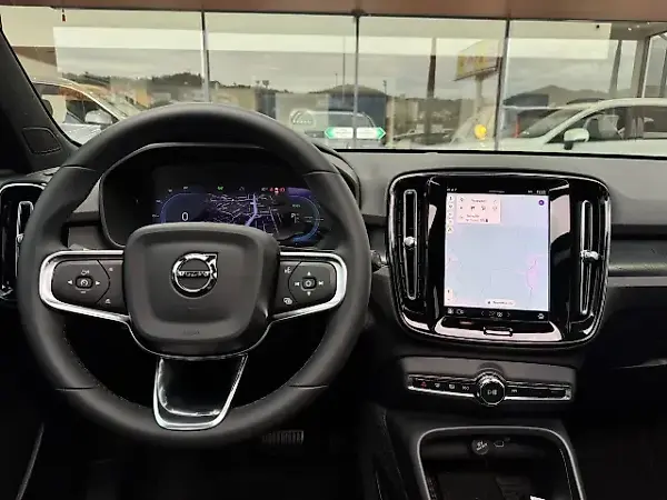 Volvo EX40 - Imagem 10
