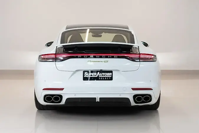 Porsche Panamera 4 E-hybrid - Imagem 16