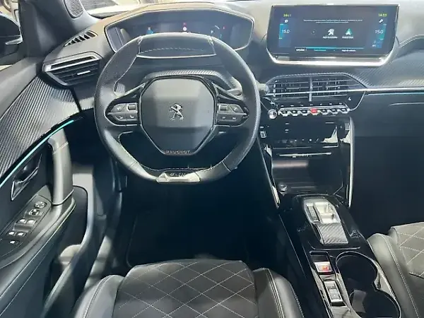 Peugeot E-2008 - Imagem 12