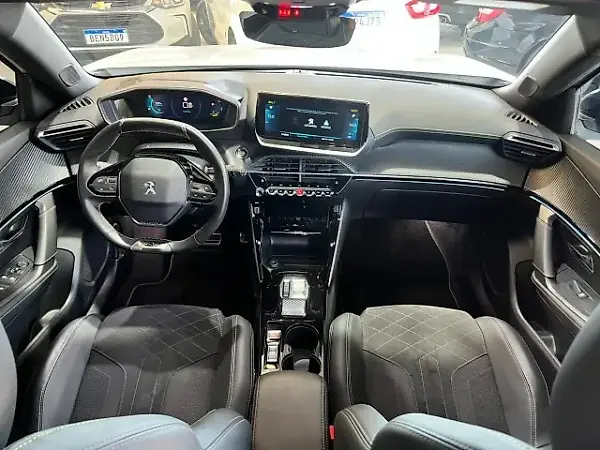 Peugeot E-2008 - Imagem 10