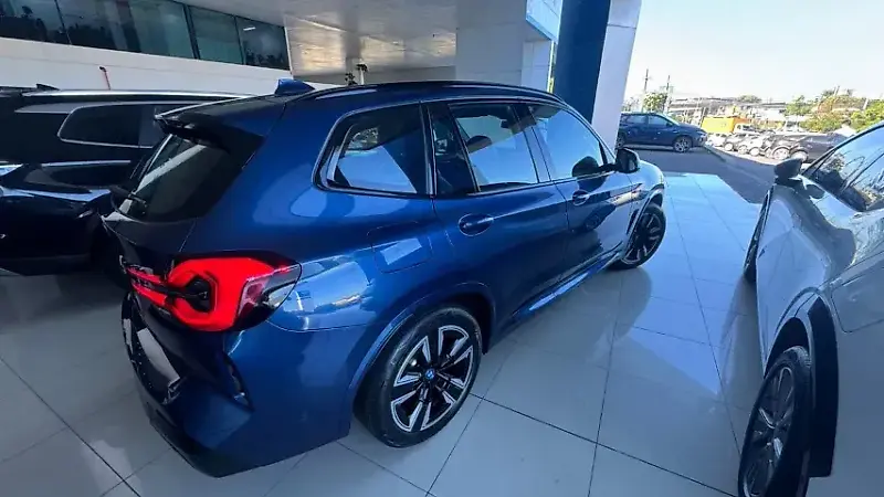 BMW IX3 - Imagem 5