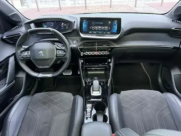 Peugeot E-208 - Imagem 15
