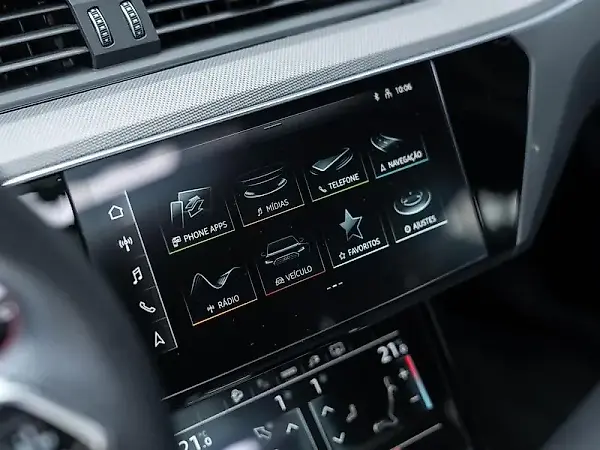 Audi Q8 E-tron - Imagem 13
