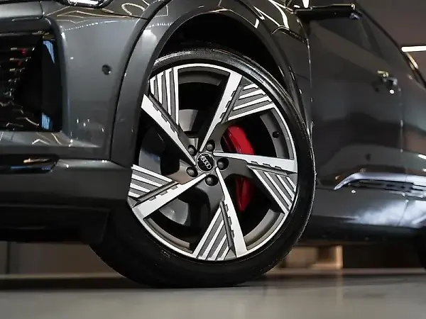 Audi Q8 E-tron - Imagem 19