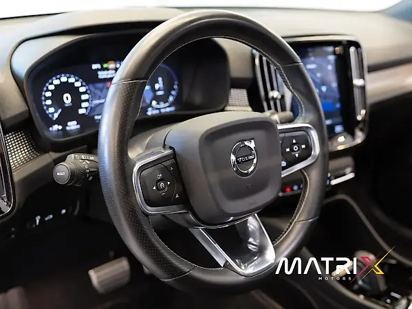 Volvo XC40 Recharge - Imagem 8