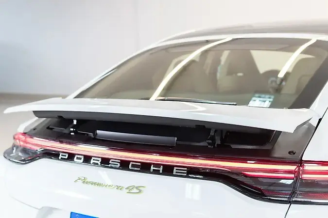 Porsche Panamera 4 E-hybrid - Imagem 9