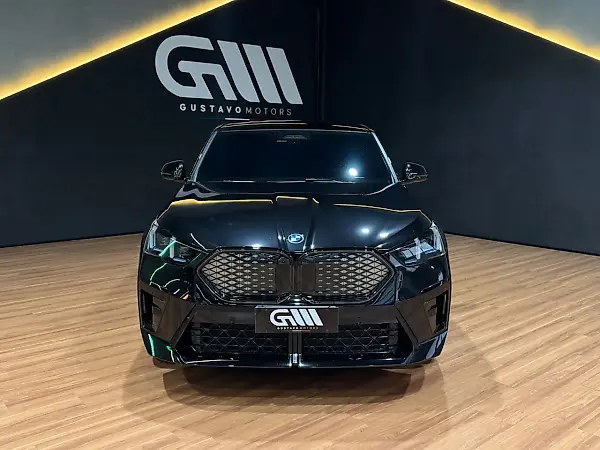 BMW IX2 - Imagem 2