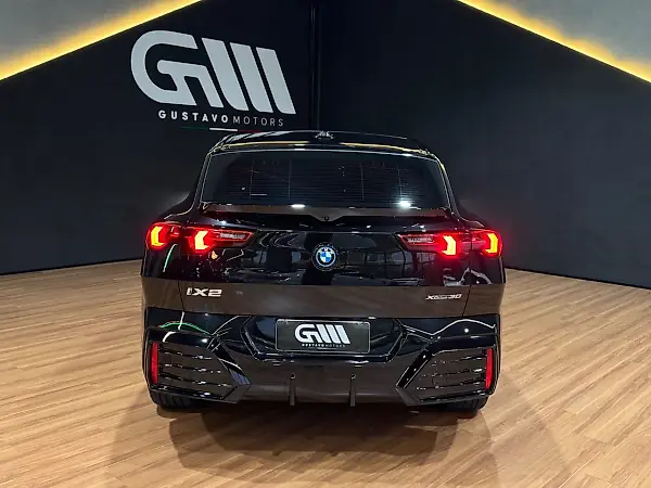 BMW IX2 - Imagem 7