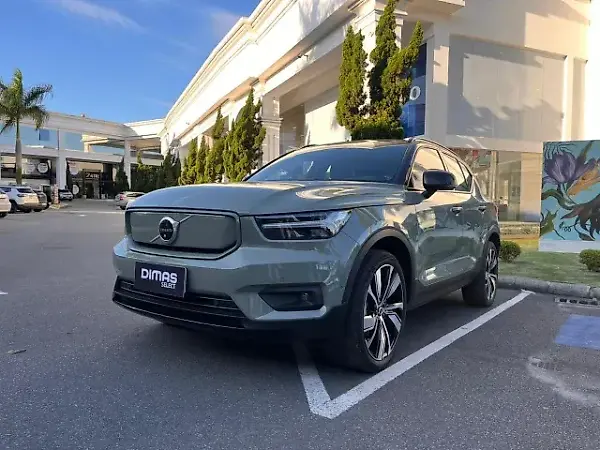 Volvo XC40 Recharge - Imagem 1