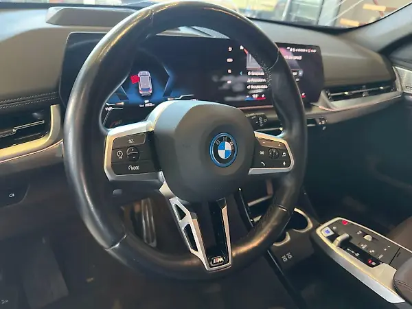BMW IX1 - Imagem 10