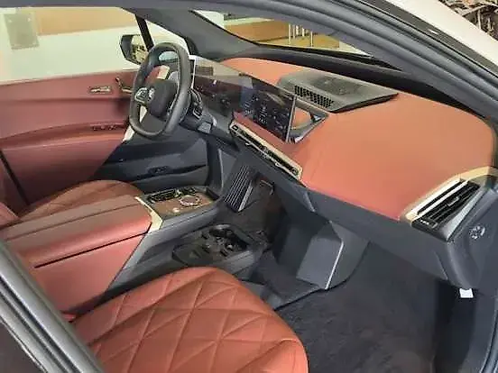 BMW IX1 - Imagem 3