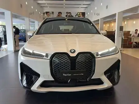 BMW IX1 - Imagem 1