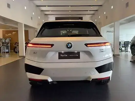 BMW IX1 - Imagem 8