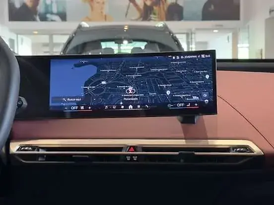 BMW IX1 - Imagem 10
