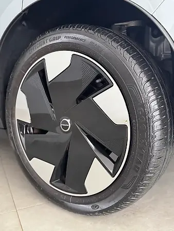 Volvo EX30 - Imagem 3