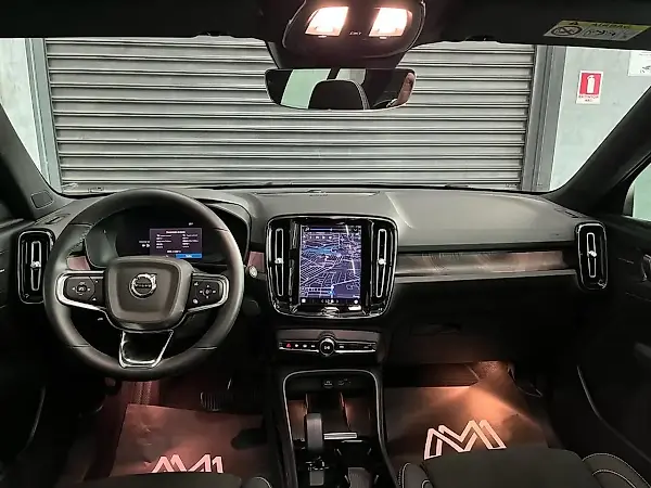 Volvo XC40 Recharge - Imagem 5