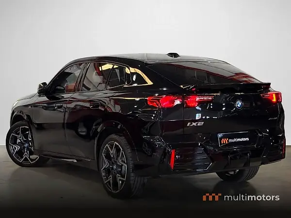BMW Ix - Imagem 6